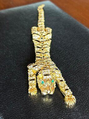 Vintage leopard brooch